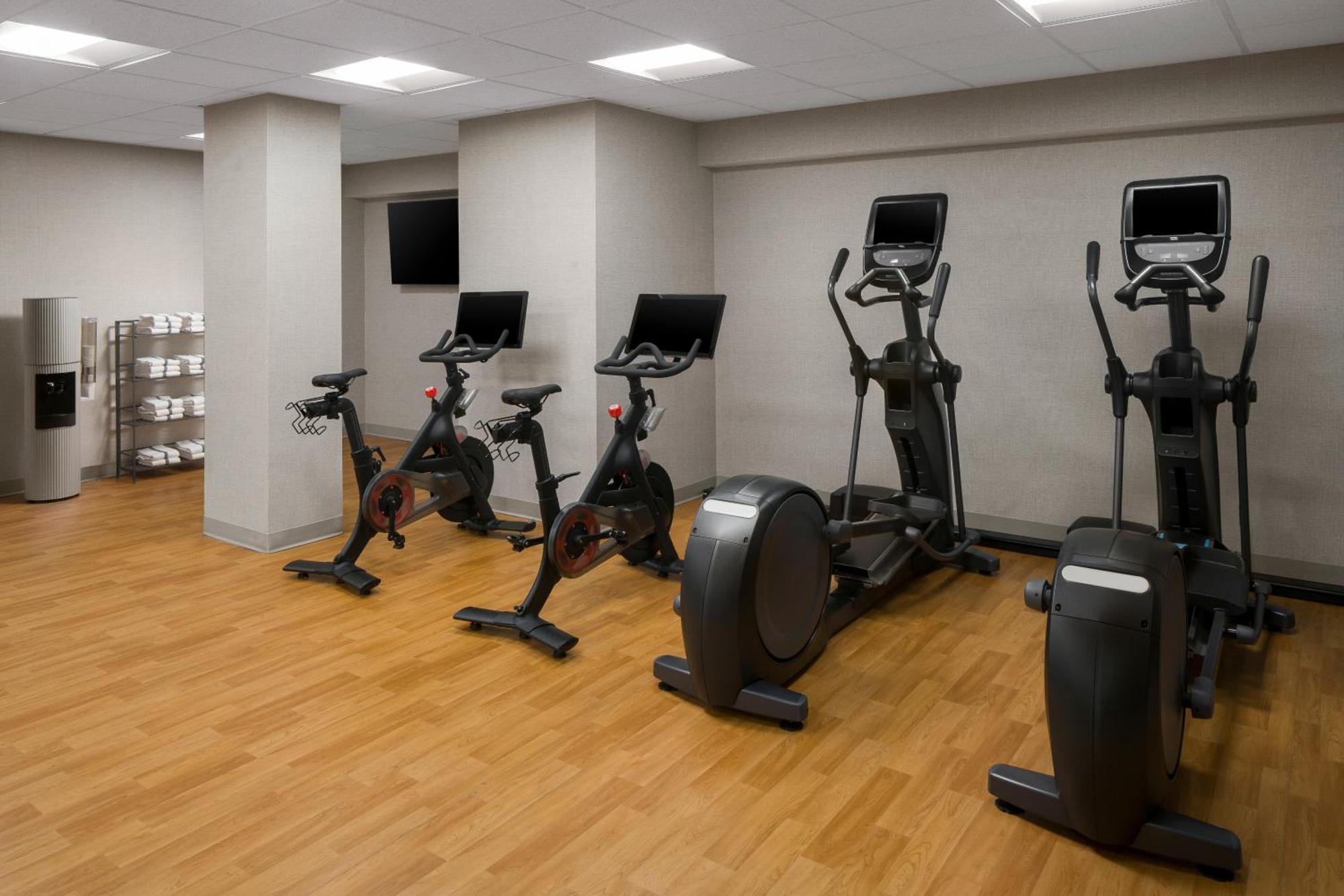 Hyatt Place Cherry Creek Hotel 3*